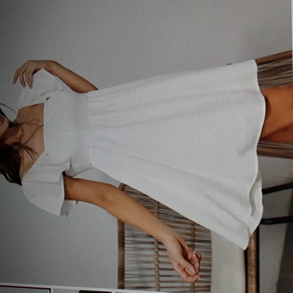 Exlura Dress